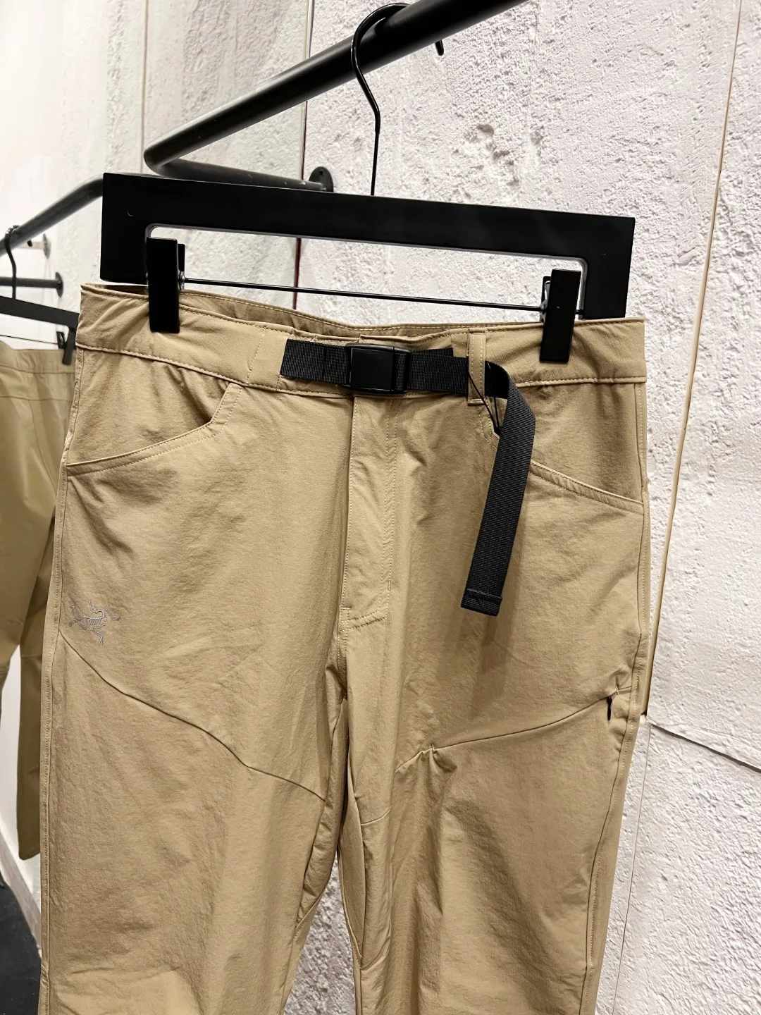 #S INCENDO 40+ Breathable X 7992 ， 。 ， Breathable ， ， 。 ， 、 ； Wear-Resistant ， 、 。 ， ， 。 ， ， 。 ， ， ， 。 ：Black/Navy Blue /Khaki Size：M-3XL